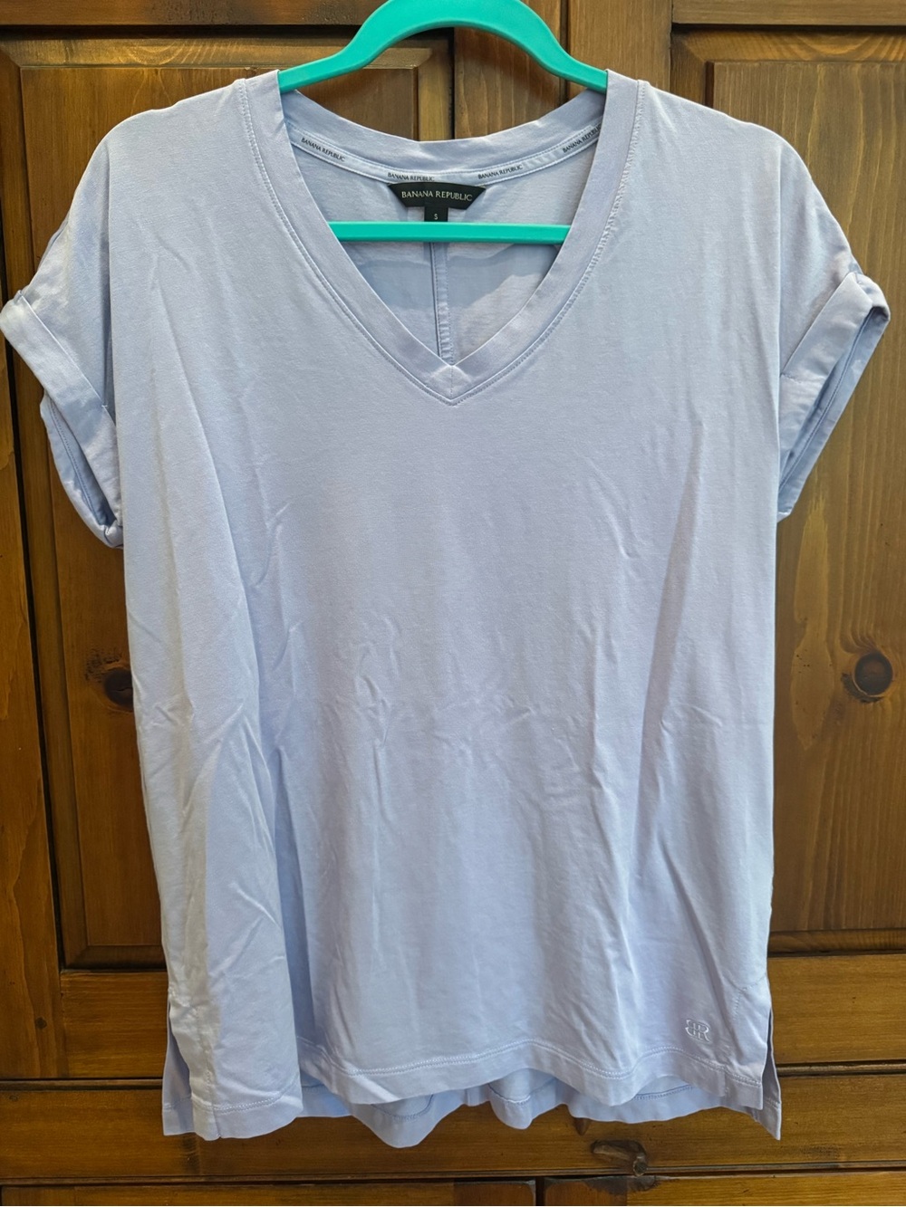 Banana Republic Size Small Violet V-Neck Short Cuffed Sleeve Tunic Teeshirt.NWOT